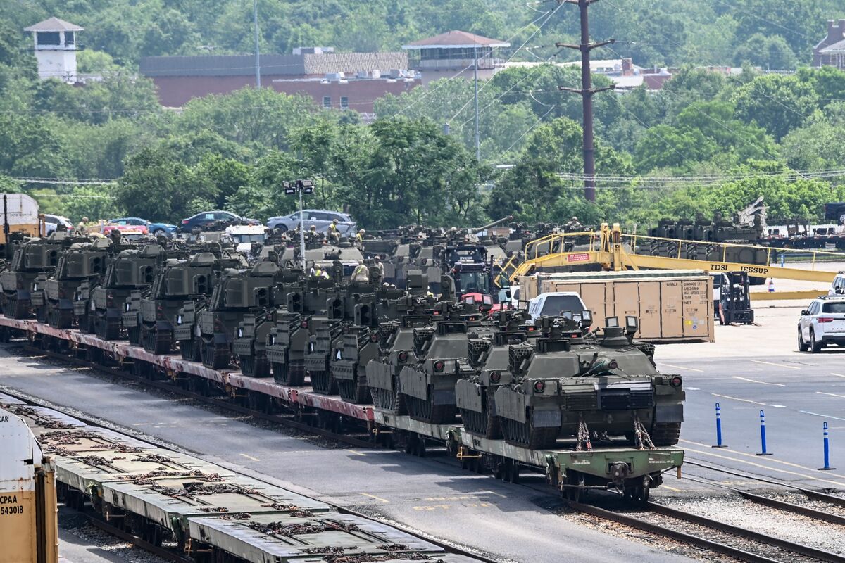 DC Braces for Tanks and Weaponry for Trump’s Military Parade
