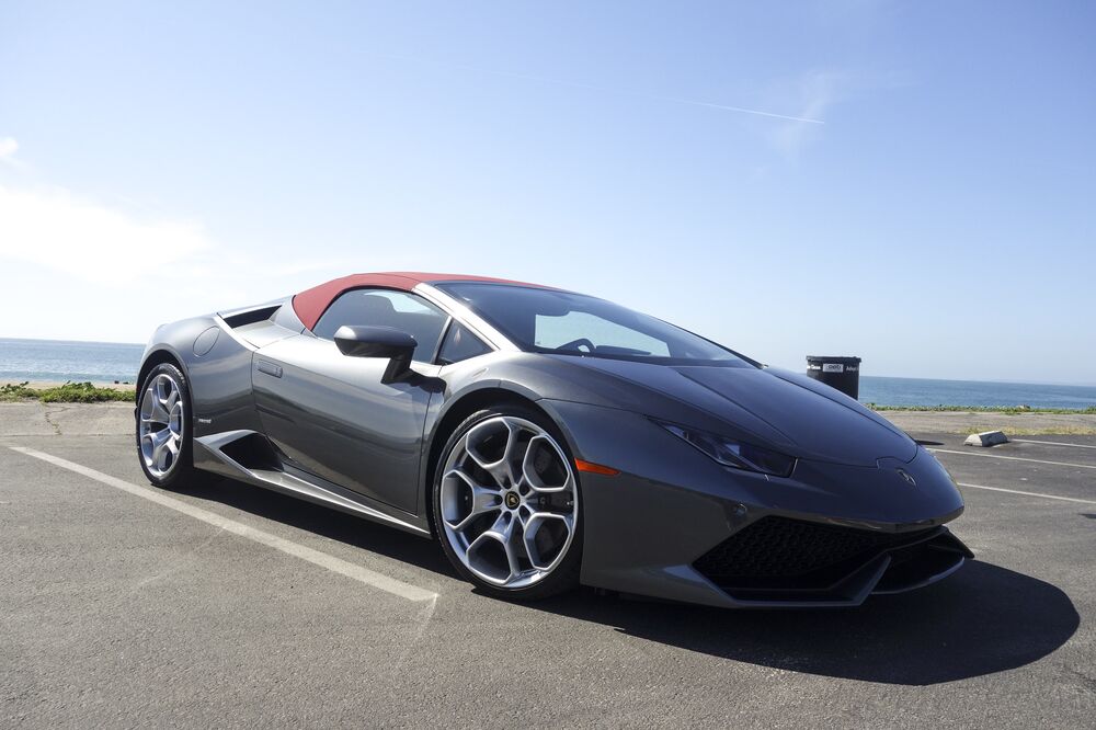 Lamborghini Huracan Lp 610 4 Spyder Review Video Bloomberg