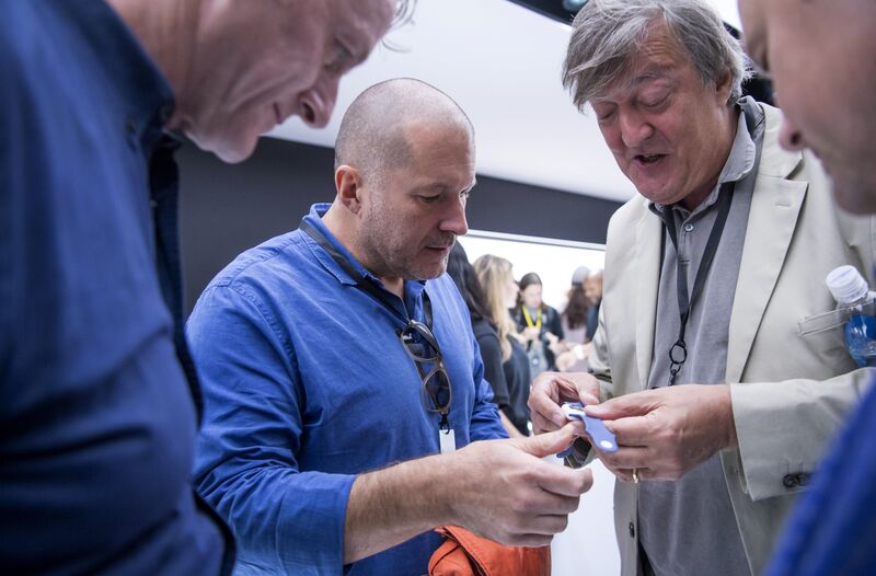 Apple Inc. revela iPhone de próxima geração e novo relógio