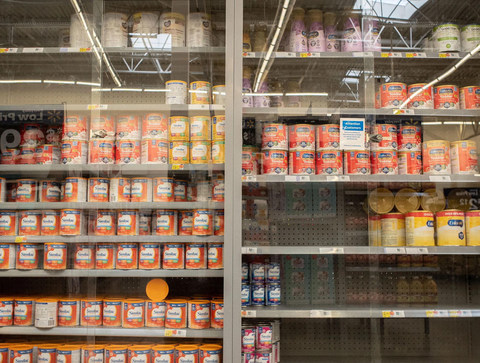 Shelves of baby formula&nbsp;in a Walmart Supercenter&nbsp;in Houston, Texas.&nbsp;