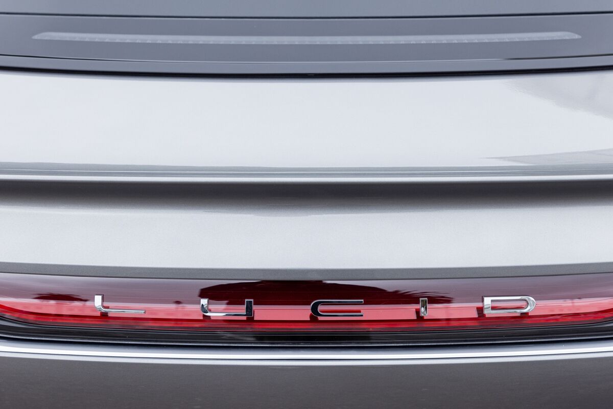 Uber to Take on Waymo in San Francisco With Lucid, Nuro Robotaxis