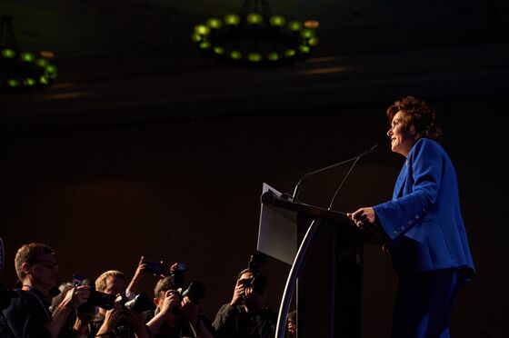 U.S. Elects Record Number of Women to House of Representatives