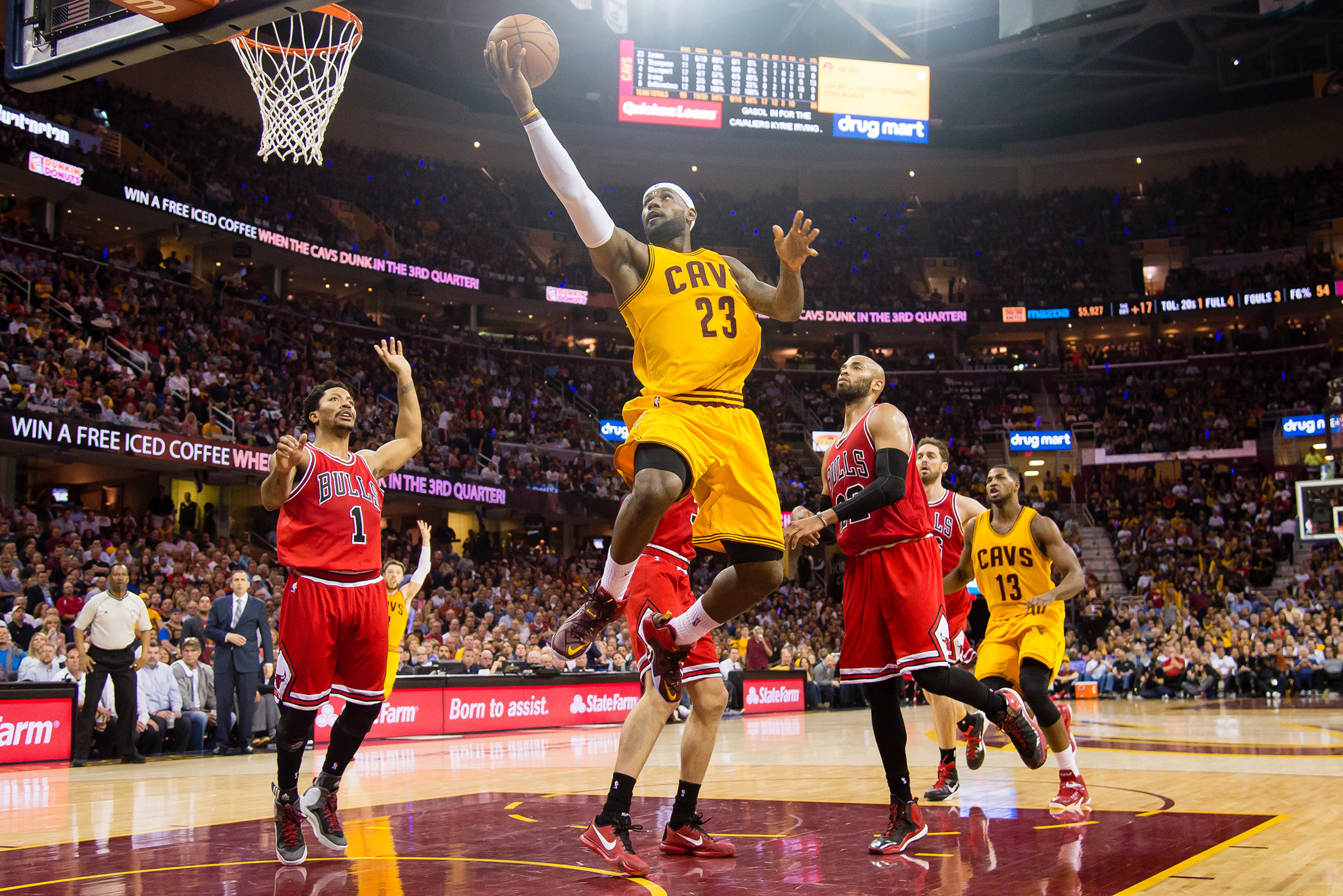 The Cleveland Cavaliers Have a New Court (VIDEO)