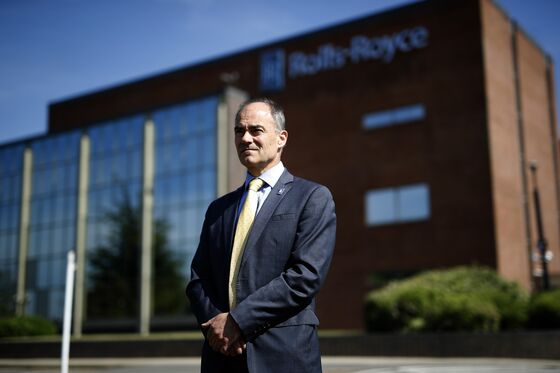 Rolls-Royce Pads Coffers With $2.5 Billion Loan 