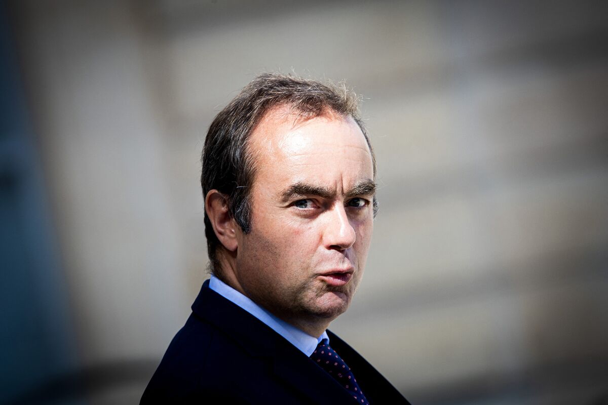 Macron’s New Premier to Face Protests on First Day in Office