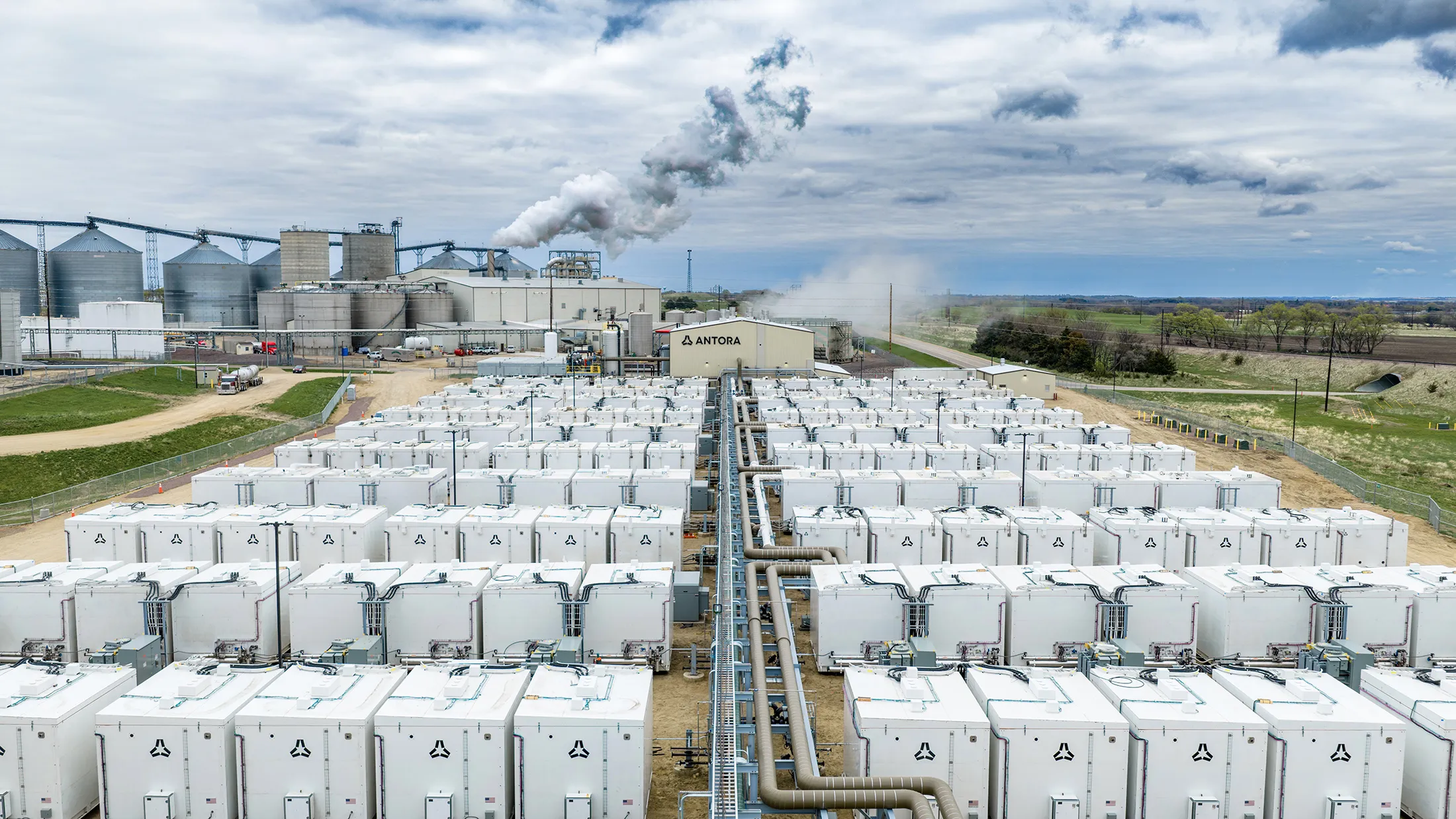 Antora Energy raises $550 million to expand thermal battery production for AI data centers and heavy industry amid growing demand.