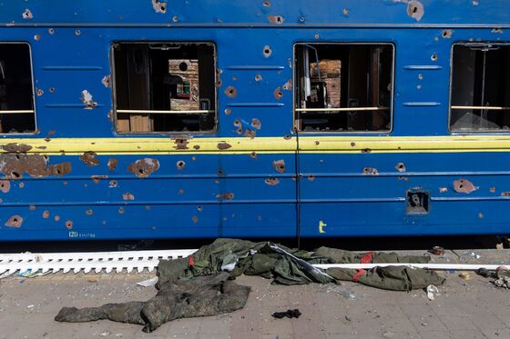 The Trains of Ukraine Go to War