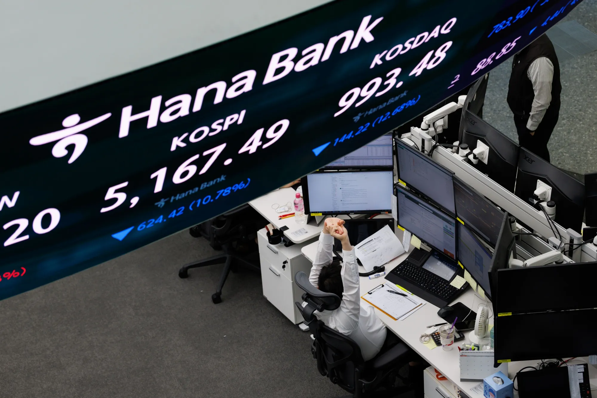 韓国株、時価総額で英国抜き世界8位－AI関連株高が押し上げ - Bloomberg
