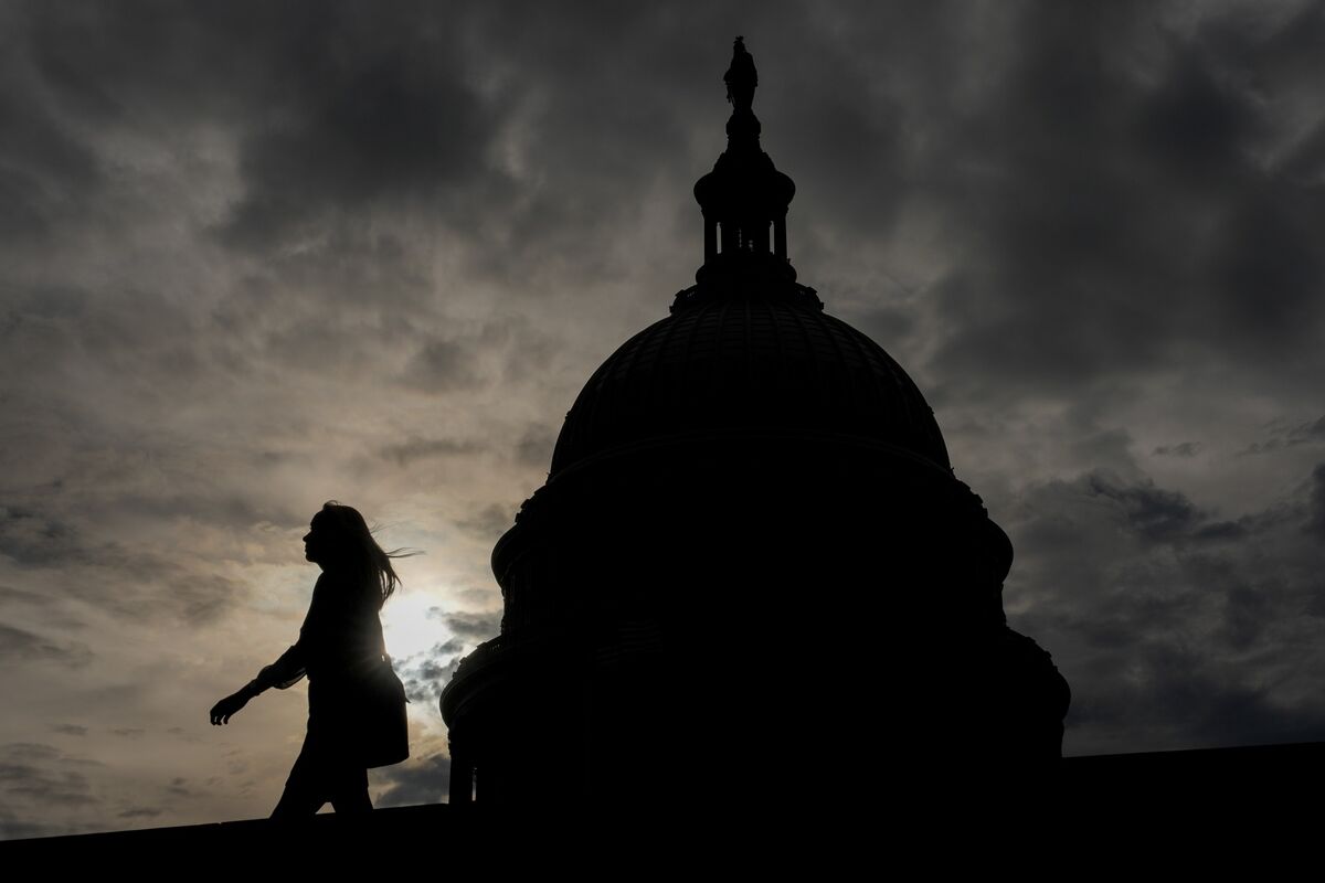 Đợt đóng cửa chính phủ Mỹ dài nhất trong lịch sử thử thách ngành hàng không và nhân viên liên bang