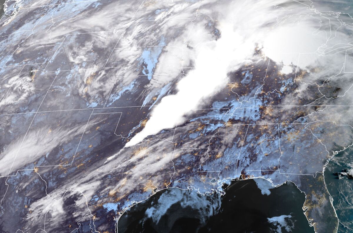 Severe Storm Threatens Central US With Heavy Rains, Tornadoes - Bloomberg