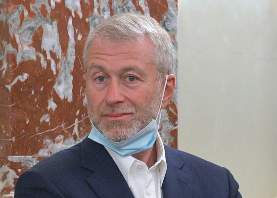 Abramovich Claims Contact by Ukraine to Help Broker Peace