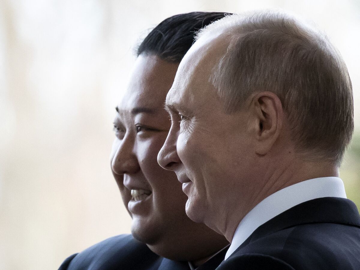 ブルームバーグのニュース記事「プーチン大統領、北朝鮮の金正恩氏と電話会談－米国との会談前に」の画像