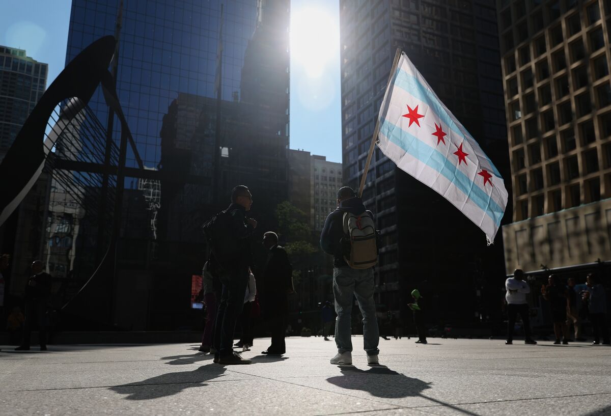 ICE Launches ‘Midway Blitz’ With Trump Threats Rattling Chicago