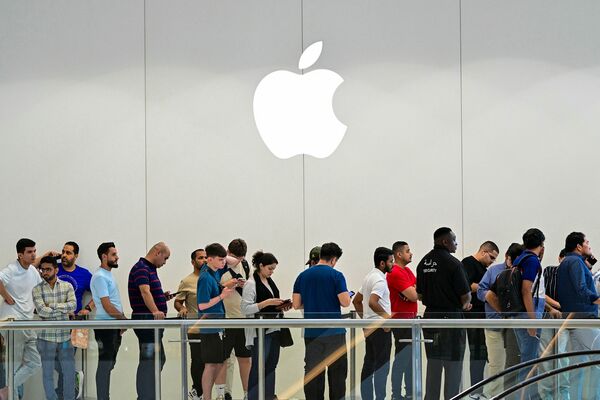 UAE-TELECOMMUNICATION-APPLE-RELEASE