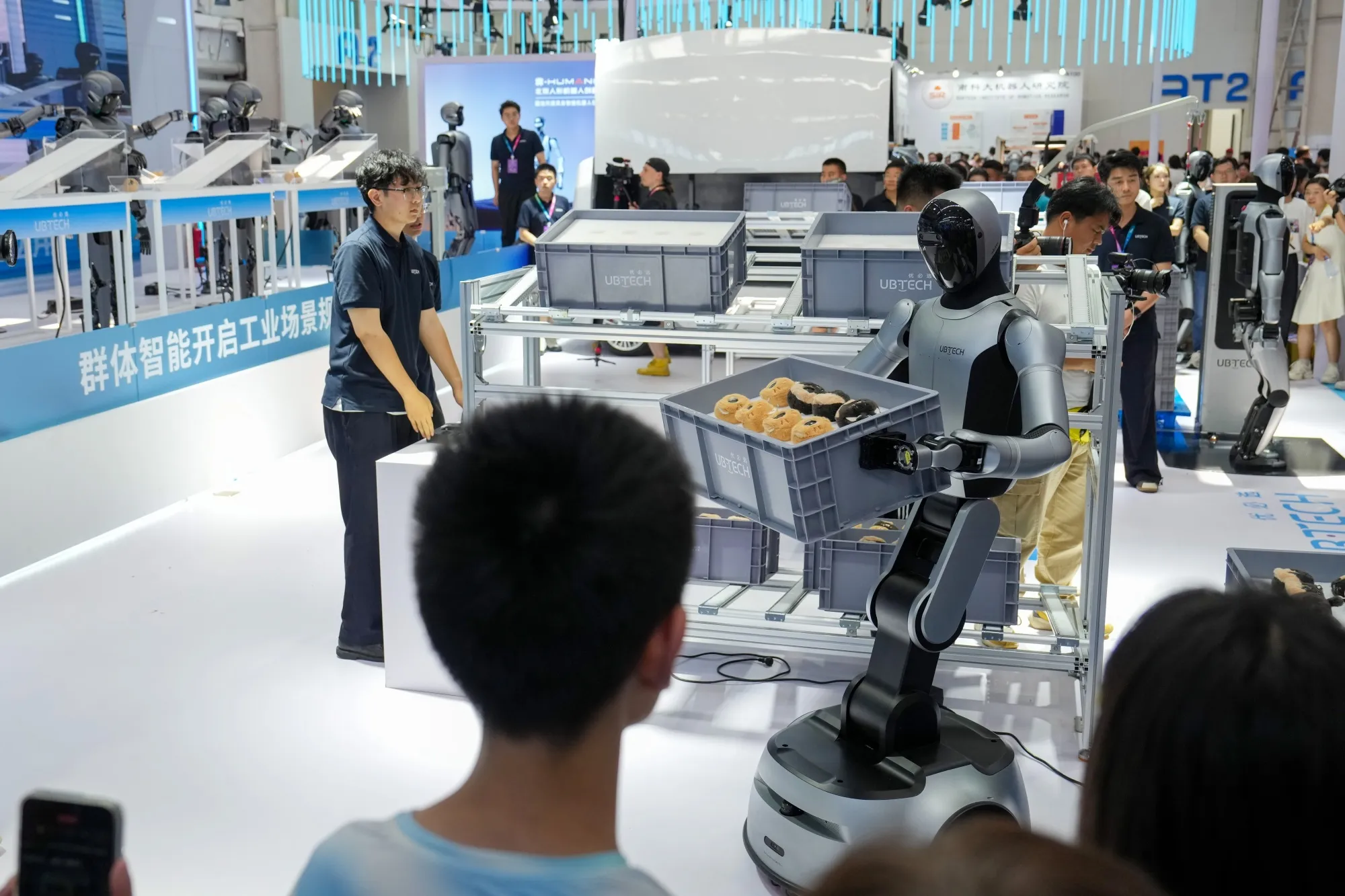 Airbus Humanoid Order Sends Chinese Robot Maker's Shares Surging - Bloomberg