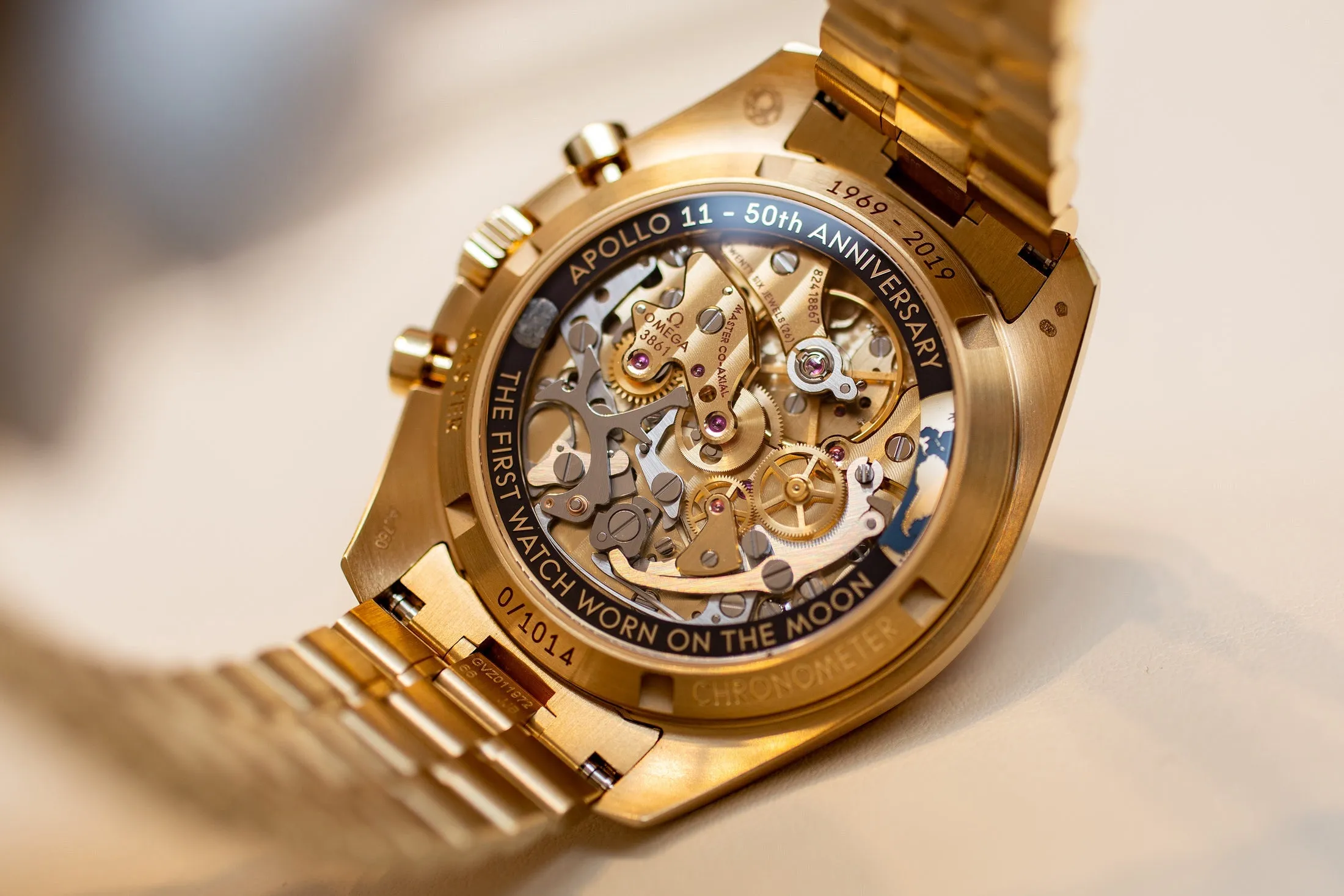 APOLLO 展示品　GOLD Wearing Richard Nixon's Gold Omega Speedmaster, First Ever