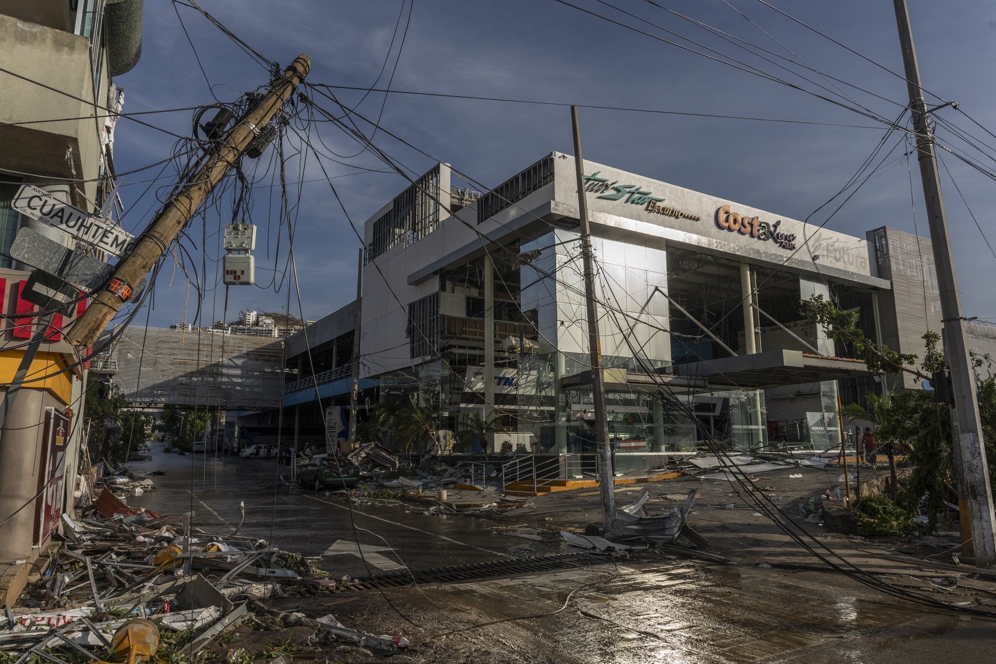 Acapulco Death Toll Rises as Mexico Reels From Hurricane Bloomberg