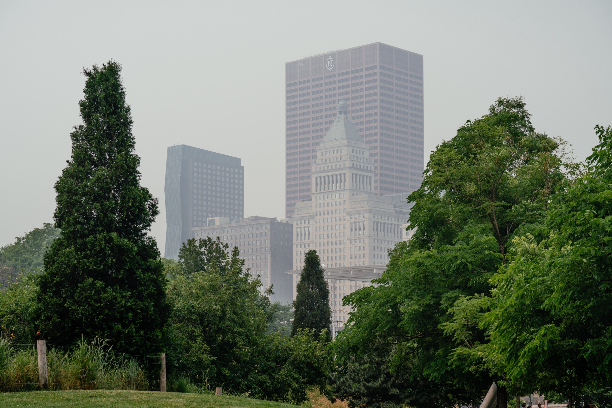 Unhealthy Air Lingers in New York Chicago Bloomberg