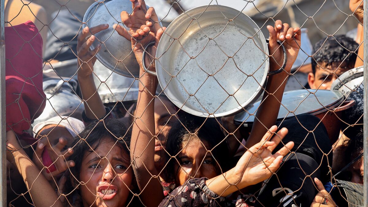 🚨 ⚫️BREAKING: Trump annuncia nuovi aiuti alimentari per Gaza in collaborazione con Regno Unito e UE