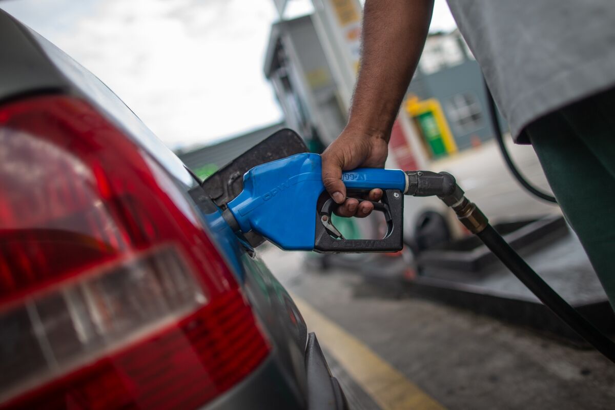 Global Oil Demand Won’t Hit Pre-Virus Level Until 2023, IEA Says ...