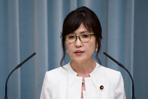 稲田防衛相