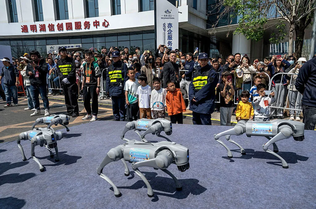 Beijing Showcases World's First Humanoid Half Marathon