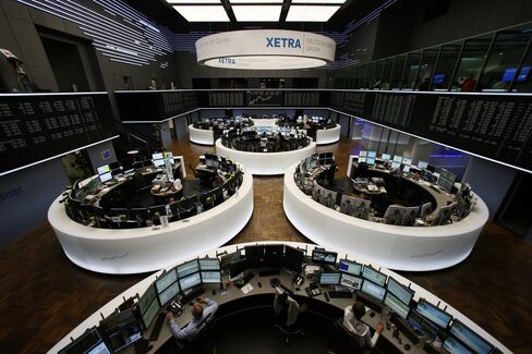 Stocks Rise With Metals on Greece Deal as German Bunds Decline