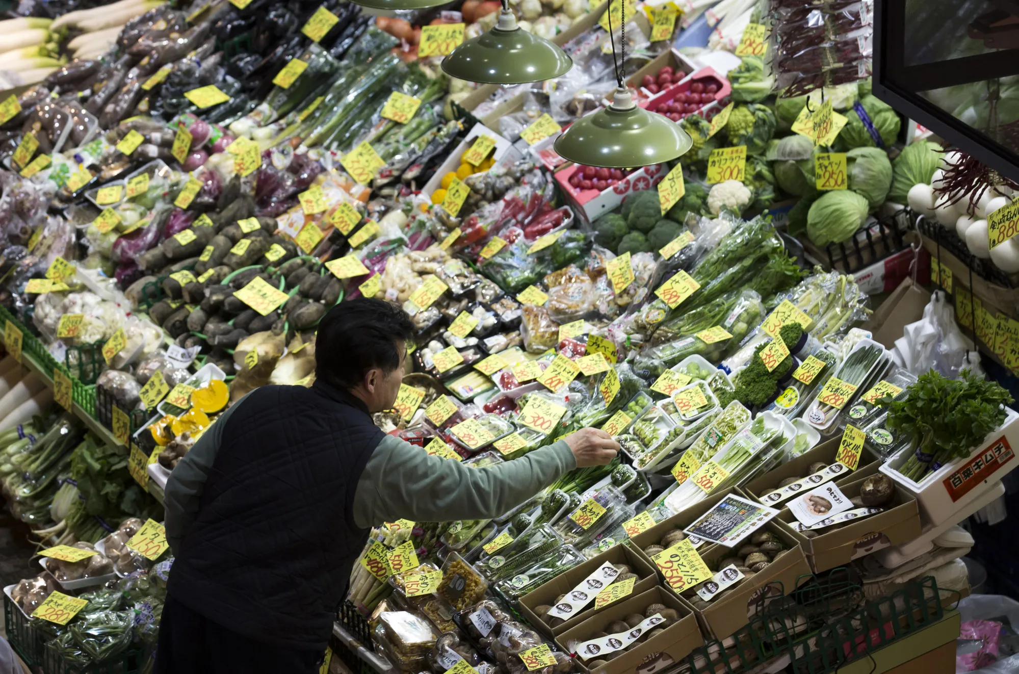 Overall inflation accelerated to 4% from 3.6%, according to the ministry, hitting that mark for the first time in two years.&nbsp;