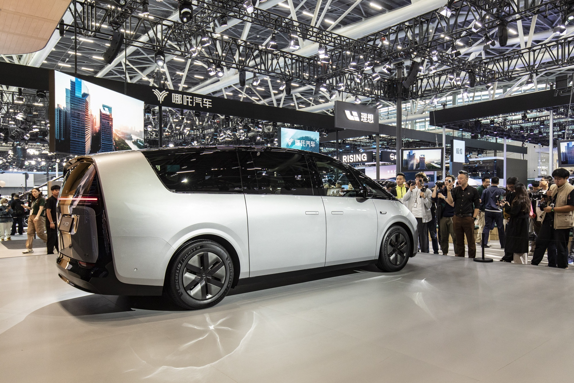 Li Auto Mega MPV unveiled in China, marking brand's transition into EVs