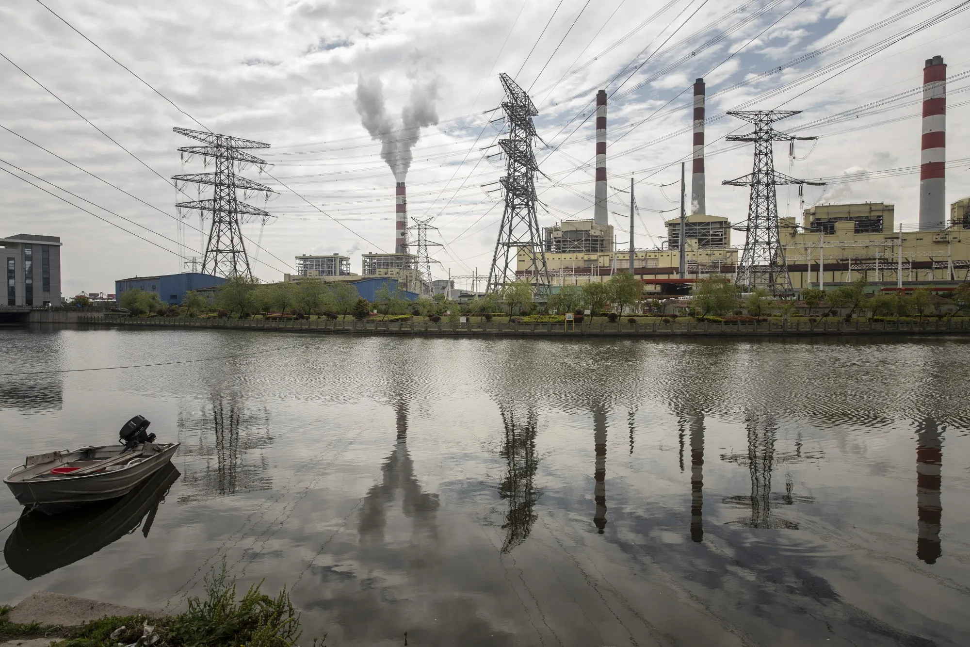 A&nbsp;coal-fired power station in Zhejiang Province, China.