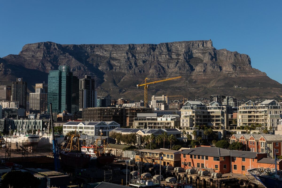 South Africa Plans R1 Trillion Infrastructure Investment Boost