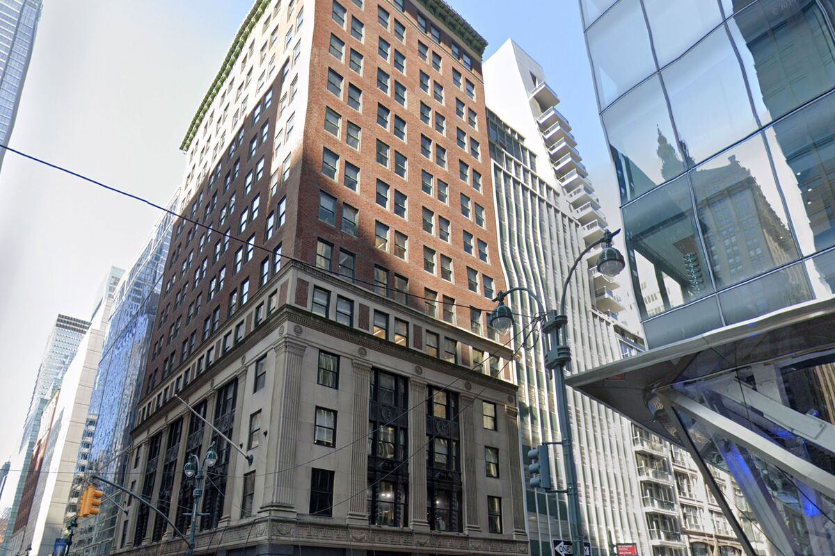 Billionaire Ortega’s Firm Selling NYC Building at 57% Discount