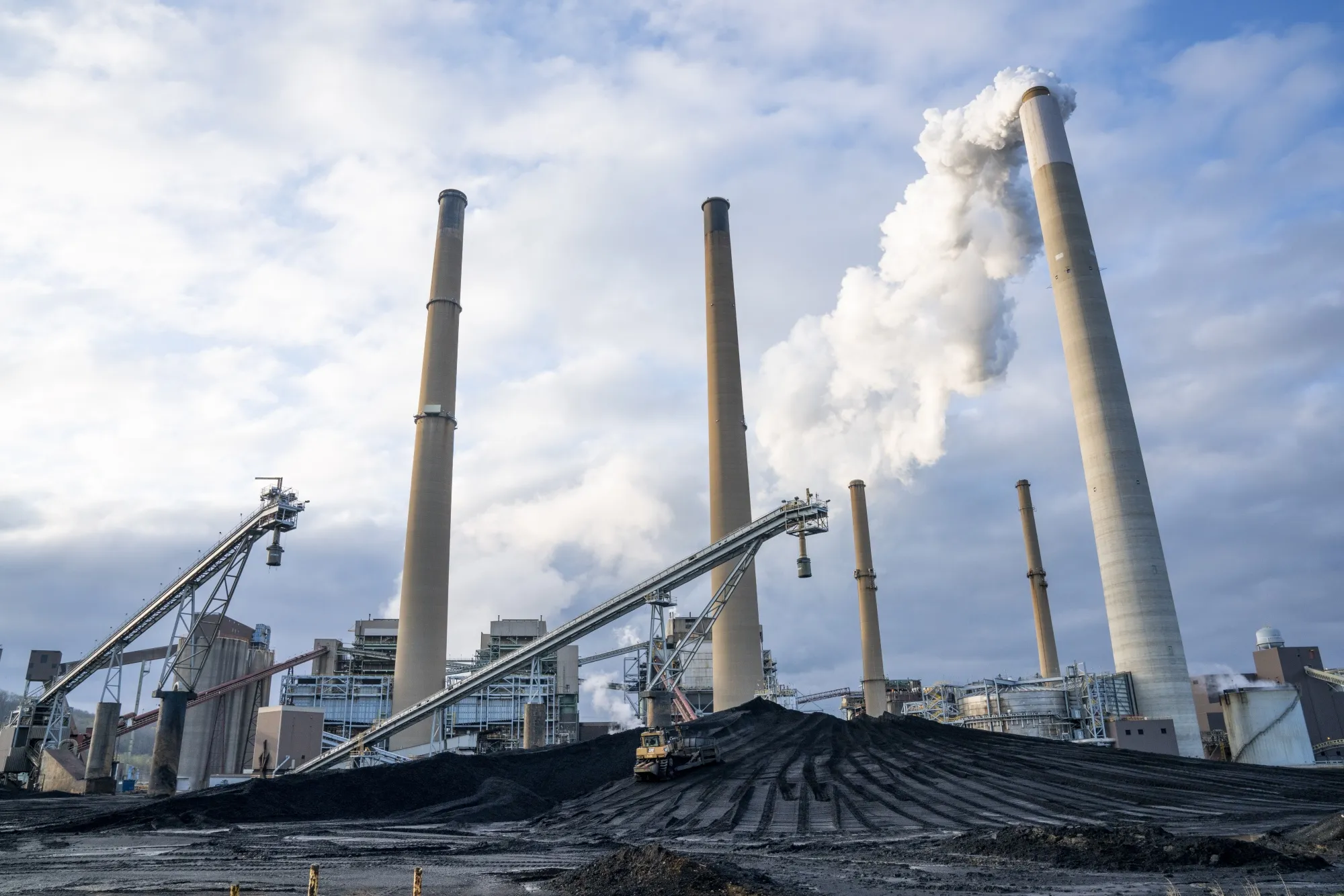 Trump Undermines Mercury Curbs In Move That Could End Mandate 