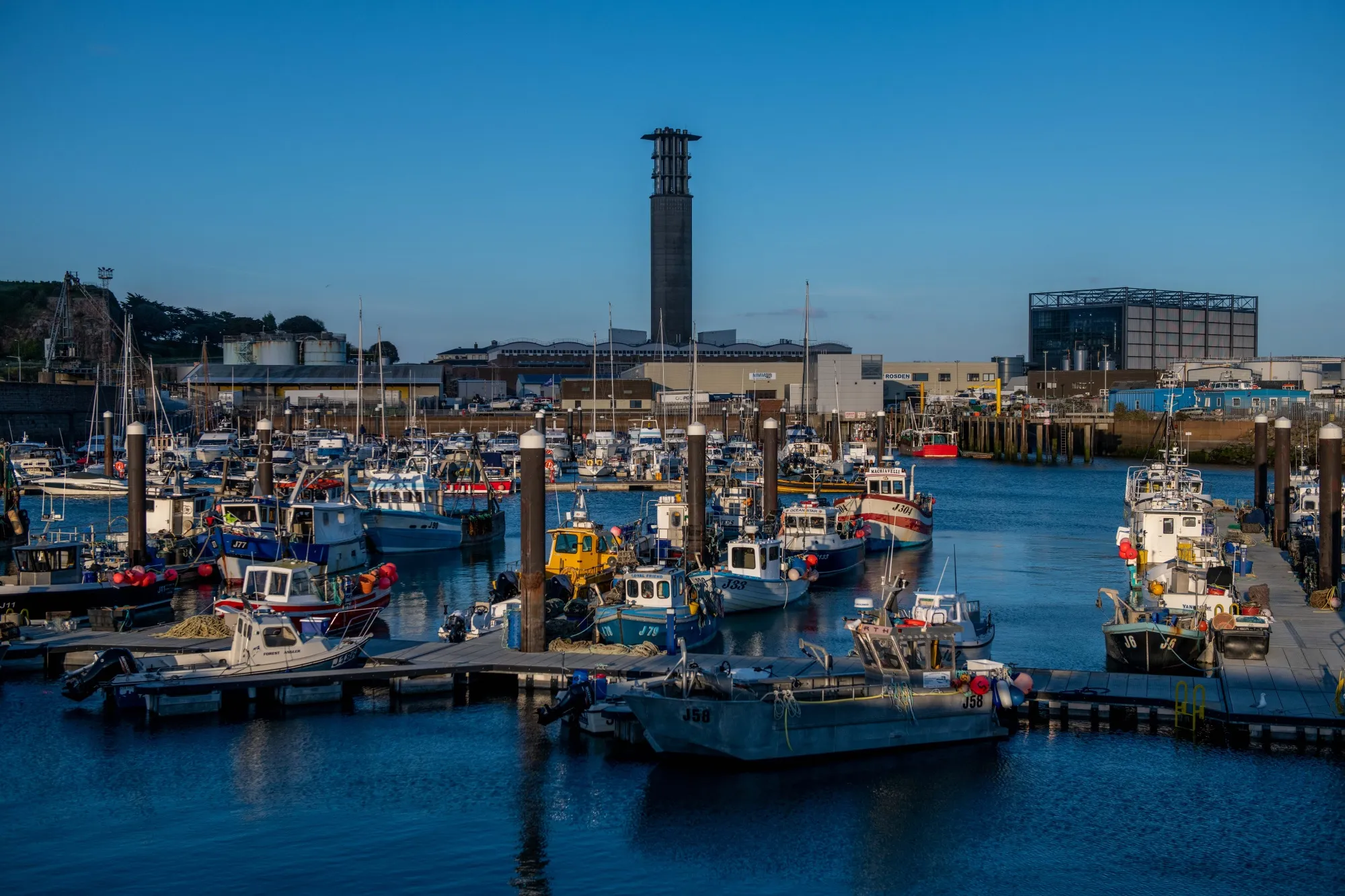 British Official Says French Action Now Inevitable in Fish Spat - Bloomberg
