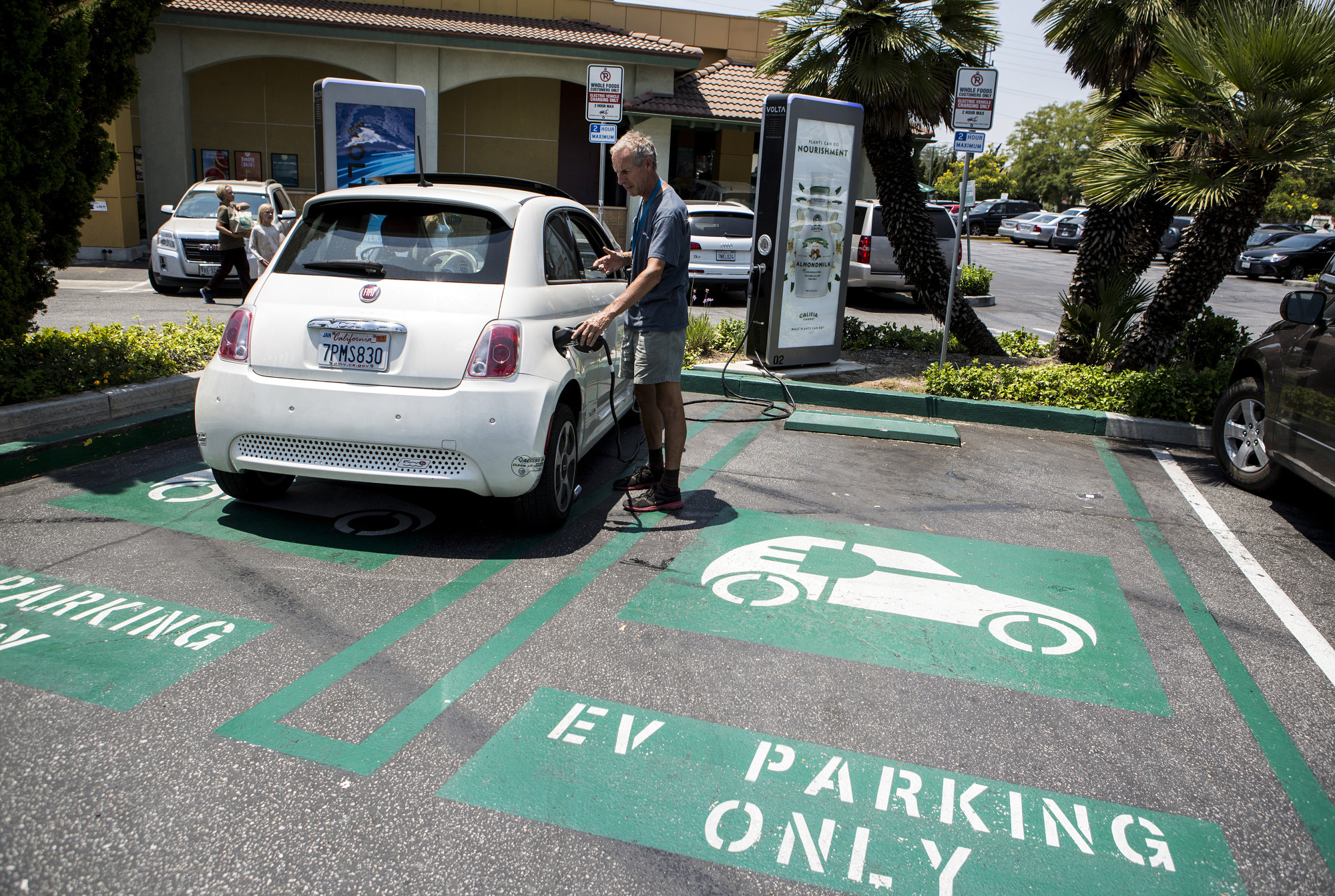 How California Taught China to Sell Electric Cars Bloomberg