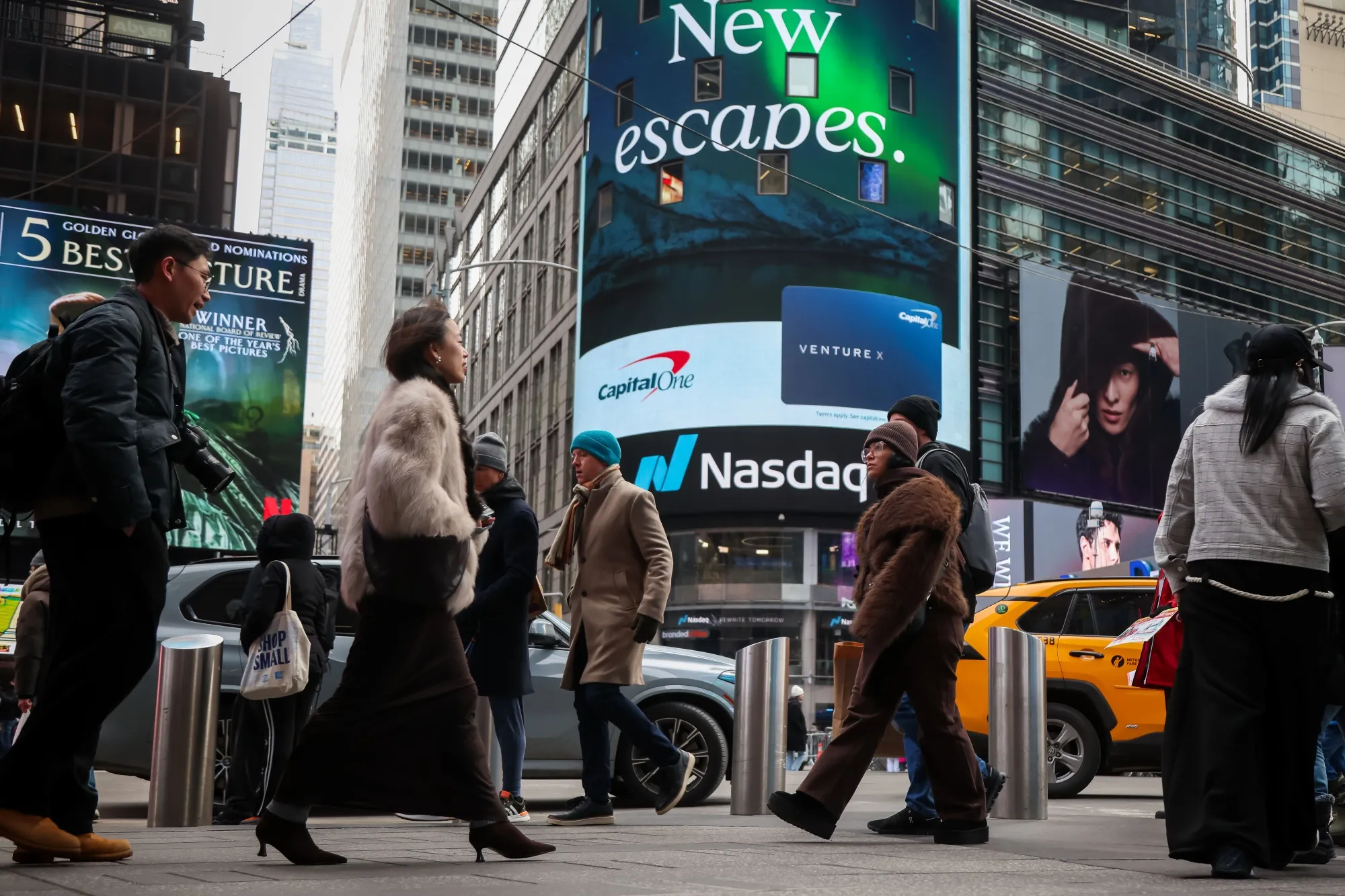 ハイテク中心に米国株は上昇