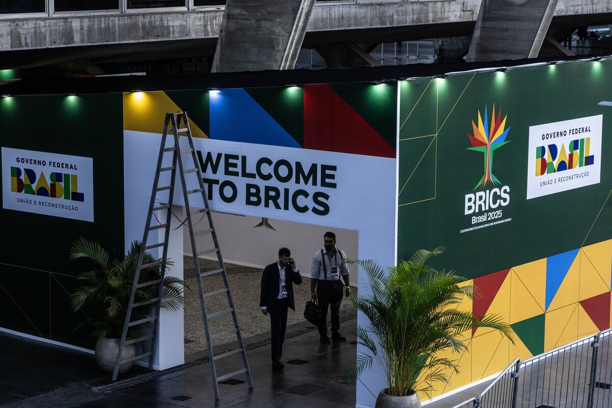 BRICS Meeting Latest: Local Currency Push Is Still A Pipe Dream - Bloomberg