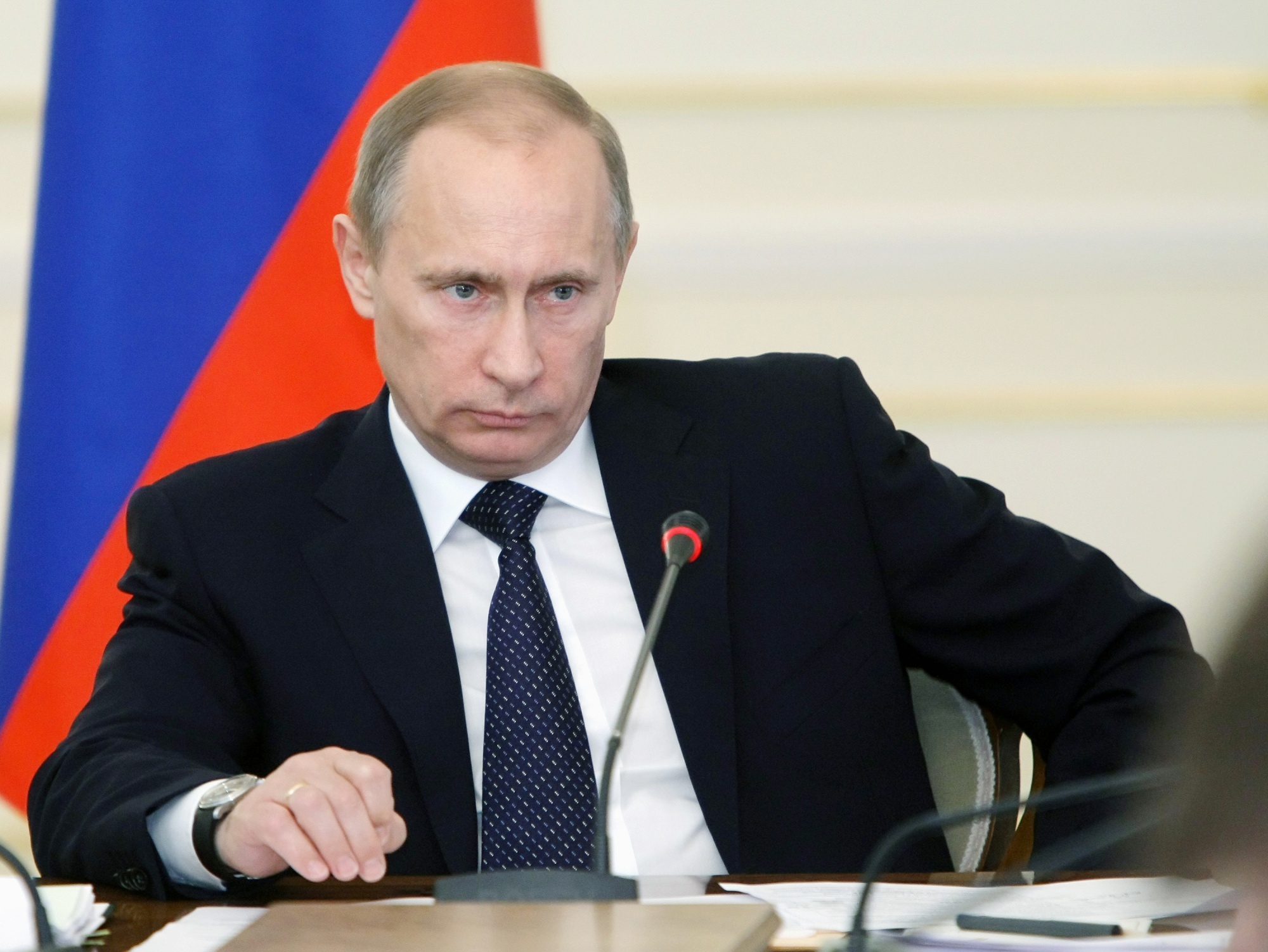 Putin Baits the West to Bring Russian Money Home