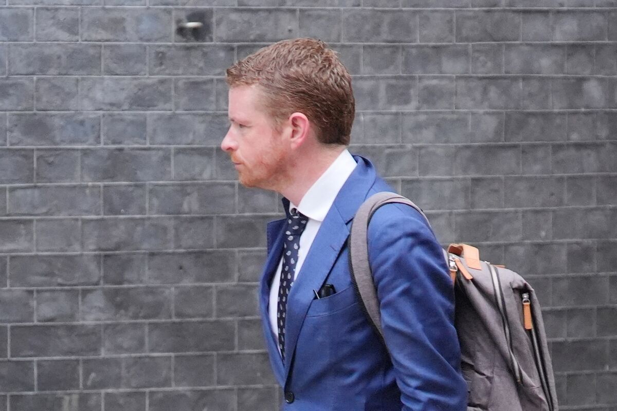 Mandelson Downfall Puts New Scrutiny on Starmer’s Chief of Staff