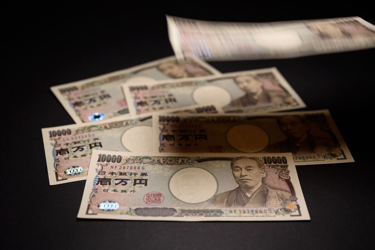 Japan Plans 300,000 Yen Handouts In Biggest Stimulus Package - Bloomberg