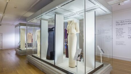 See Inside the Magnetic New Exhibit of Princess Diana's Clothing - Bloomberg