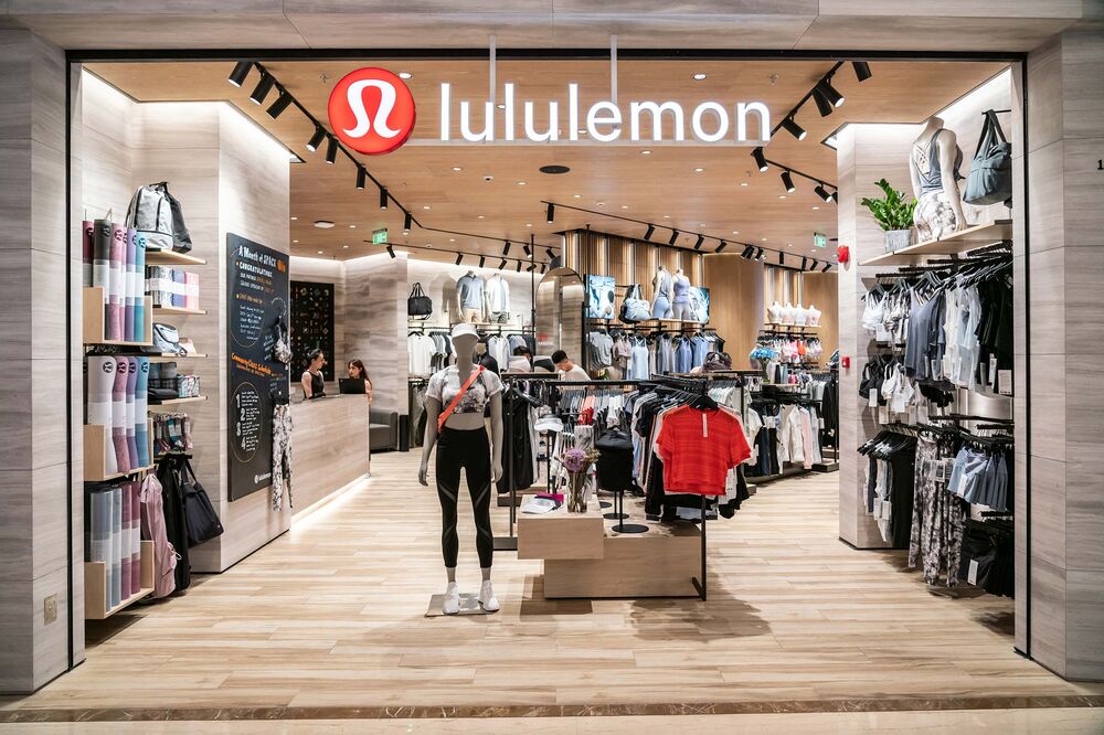 first lululemon store