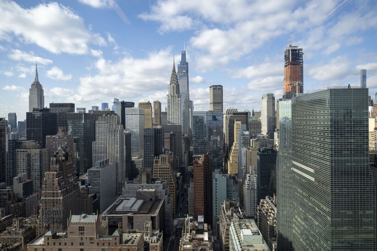 Related Sells Manhattan Office at Steep Discount to Empire Capital, Namdar  - Bloomberg