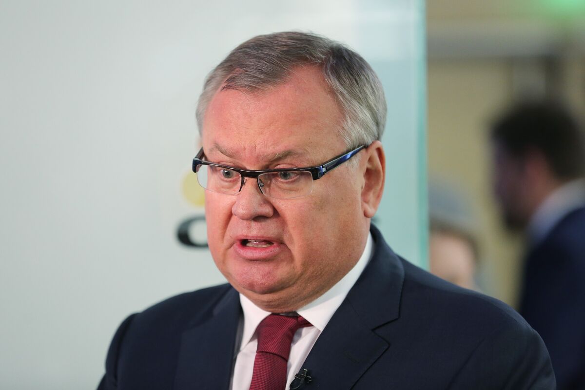 VTB CEO Sees Dividends Below 50% of Profit on New Capital Rules - Bloomberg