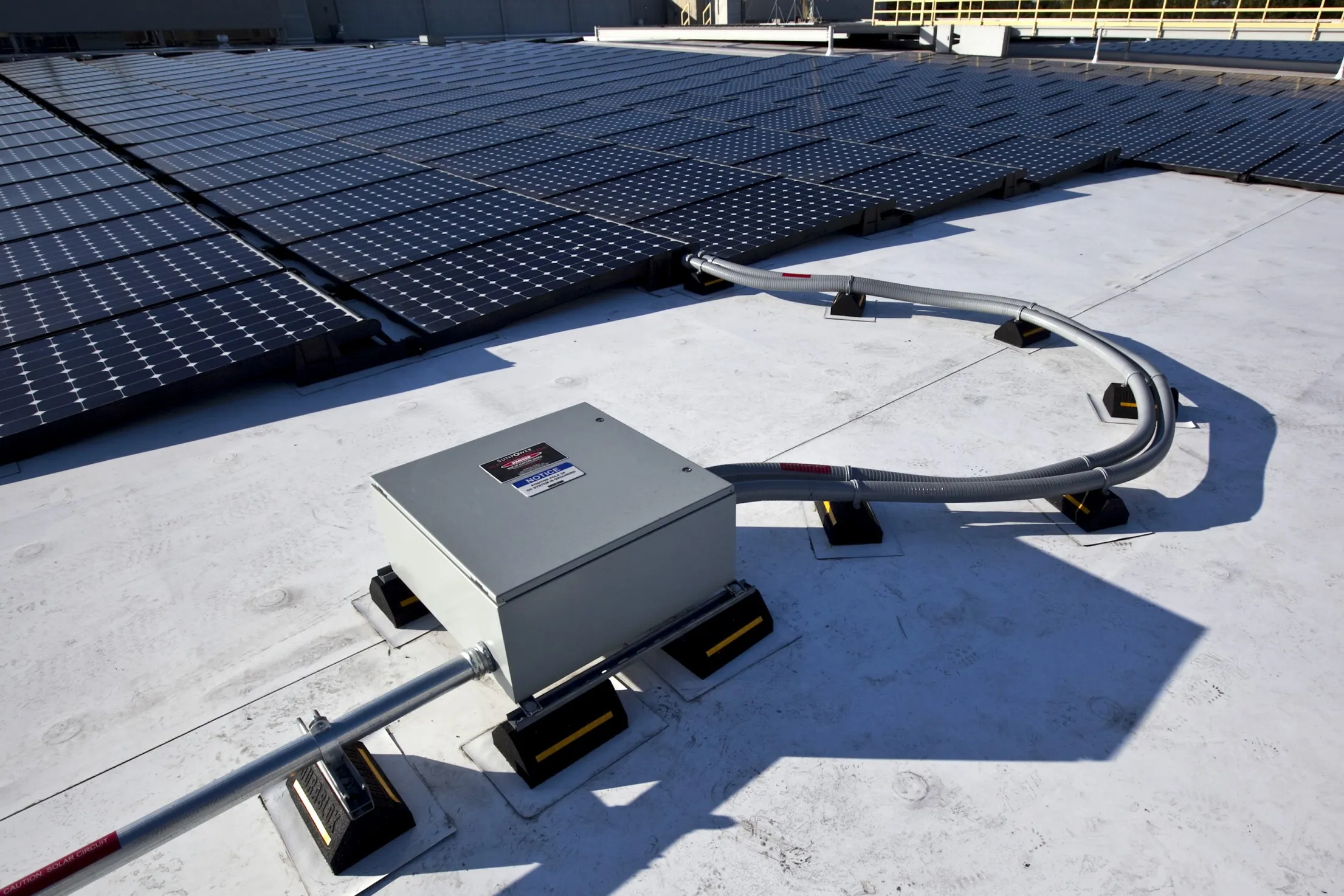 Agilent Technologies SunPower Solar Array Dedication