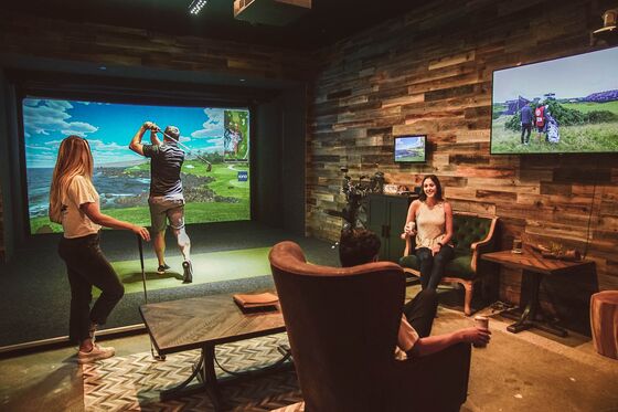 No Caddy Required: Homeowners Are Driving Demand for Golf Simulators