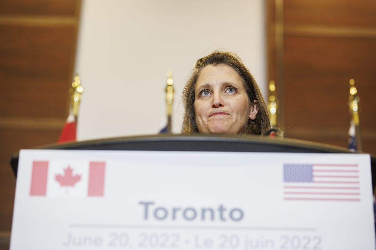 Freeland Meets With Canada’s Bank Regulator After SVB Collapse