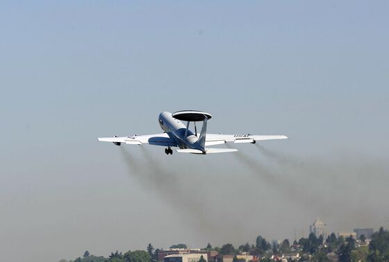 U.S. Scraps Boeing Upgrade of Surveillance Plane’s Radar