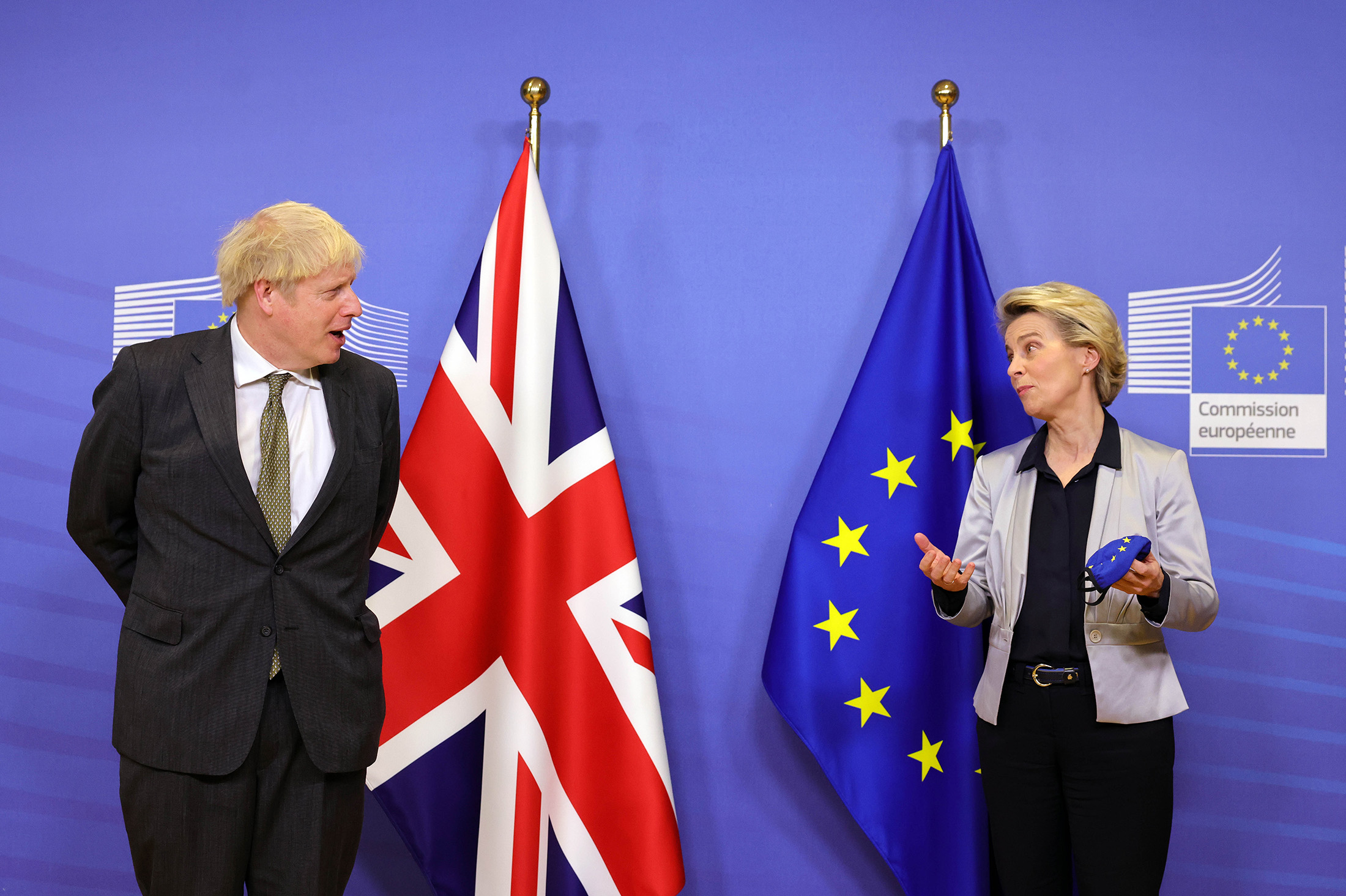 Johnson and Von Der Leyen Seek Brexit Breakthrough at Dinner - Bloomberg