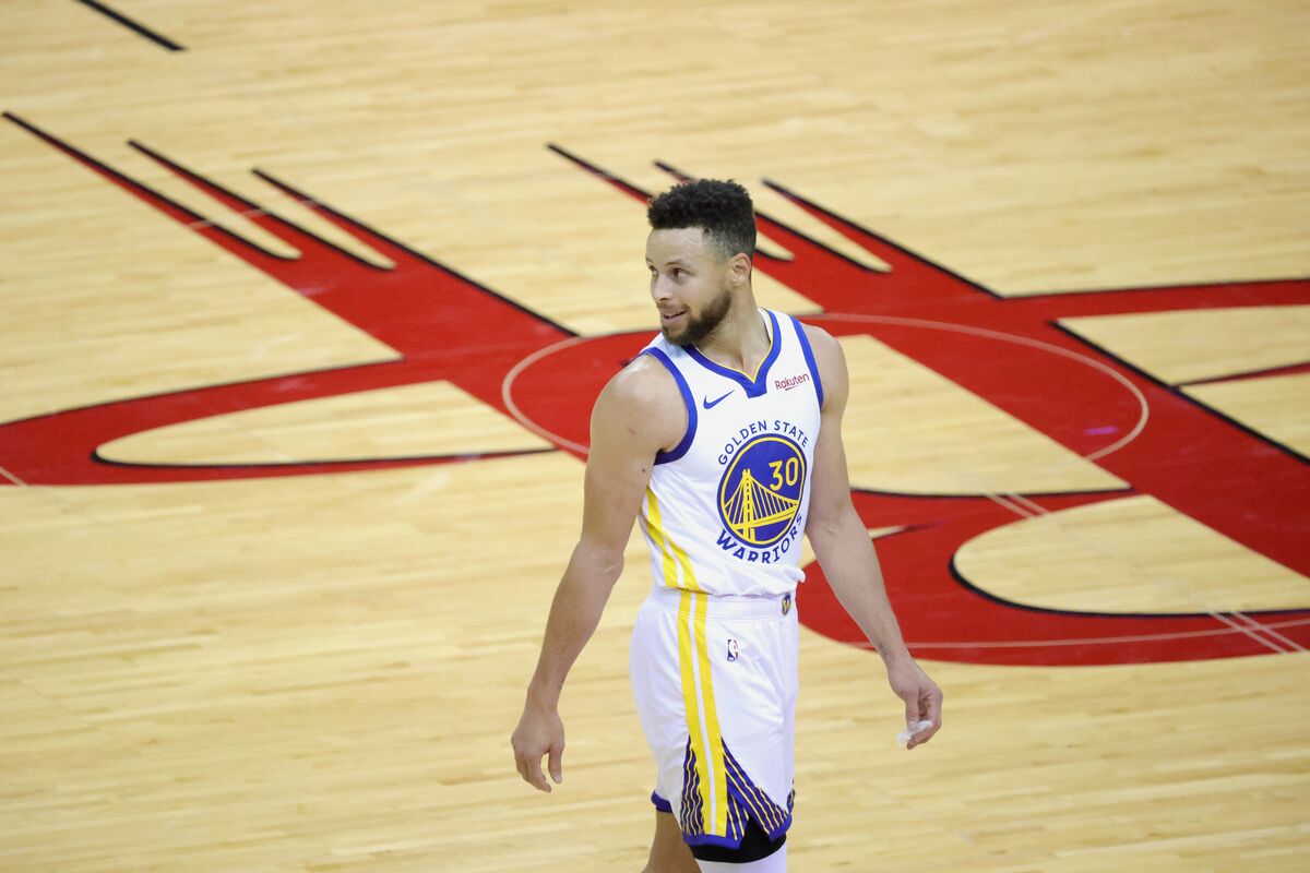 NBA Legend Stephen Curry Seeks Crypto-Related Advice on Twitter